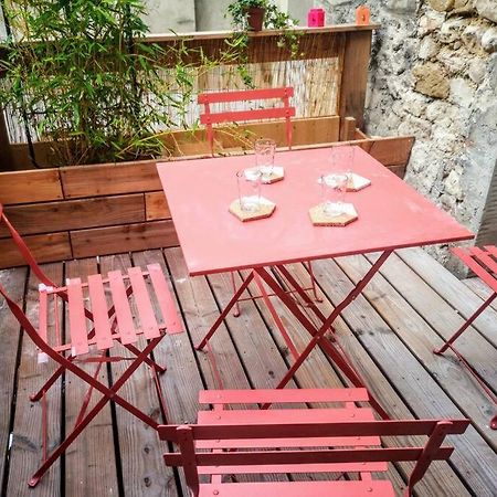 Maison De Village Meublee Avec Terrasse Donzère Zewnętrze zdjęcie