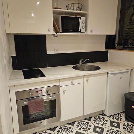 Maison De Village Meublee Avec Terrasse Donzère Zewnętrze zdjęcie