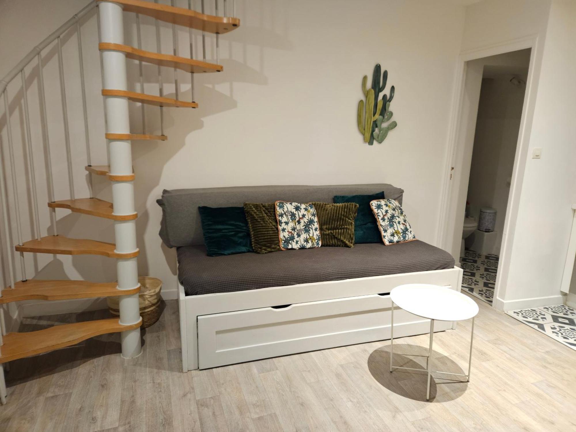 Maison De Village Meublee Avec Terrasse Donzère Zewnętrze zdjęcie